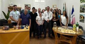 Prefeitura de Alfredo Chaves define ações com concessionária para melhorar fornecimento de energia