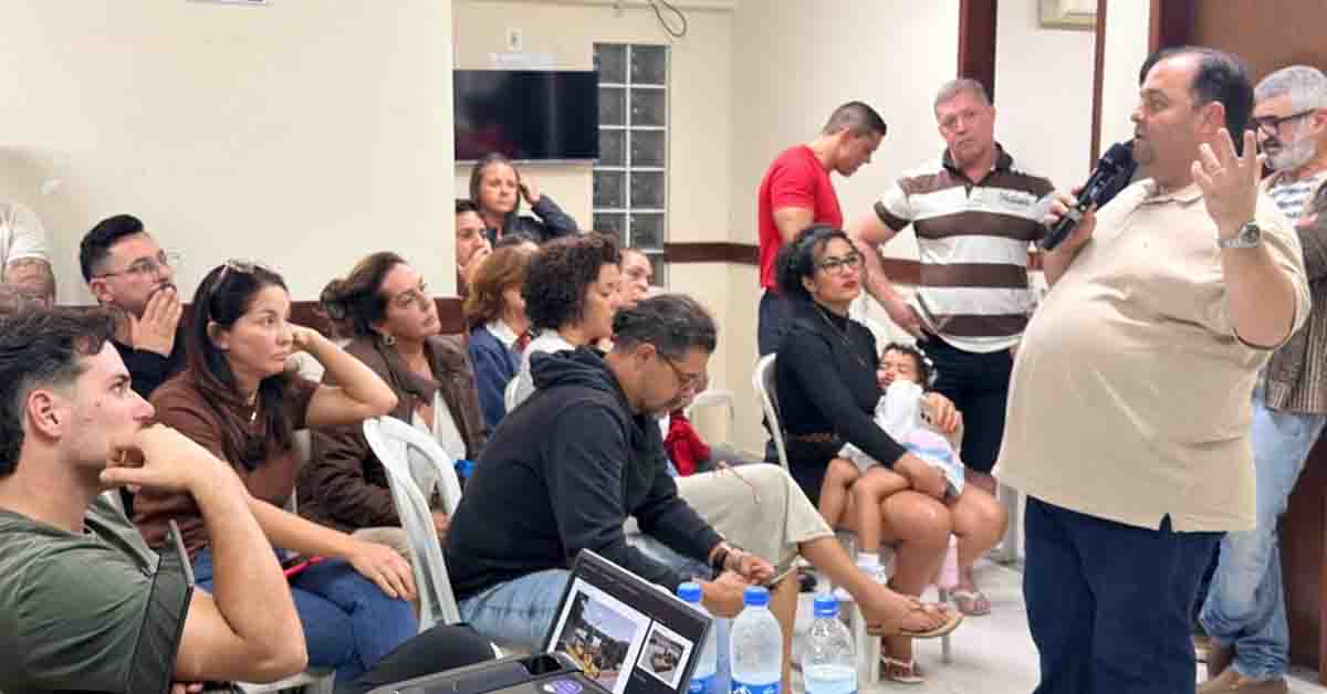 Prefeitura de Anchieta Apresenta Projeto de Revitalização da Praça das Garças a Moradores de Porto de Cima