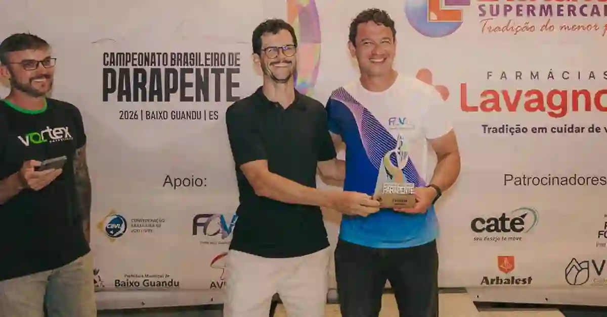 Piloto de Alfredo Chaves conquista título brasileiro de parapente e faz história no voo livre