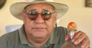 Médico morre após colisão entre carreta e caminhonete na BR-101, em Fundão